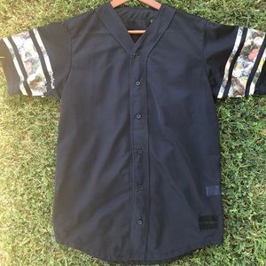 ⚠️Limited Time⚠️Double Zero Floral Blue Jersey